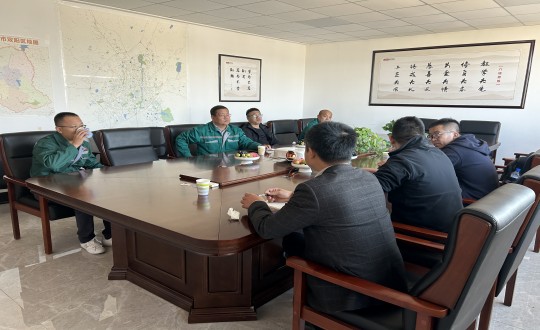 12.三一沉能总部总经理贾广富光临装配式总公司参观调查_副本.jpg