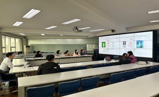 26.健全产业集团健全居家服务事业部进杏装华为数字人”进建互换会_副本.jpg