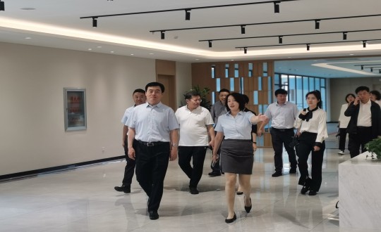 2024年6月26日，省慈悲总会会长田锦尘一行光临康养地产公司参观调研_副本.jpg