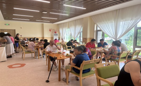 2024年8月10日，养老公司“亲亲邻里食堂”盛大开业_副本.jpg