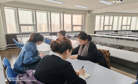 2.向阳区总工会工资协商领导员及湖西街路工会工作人员到访云顶集团3118集团(图片左下角水印p掉)_副本.jpg 2.向阳区总工会工资协商领导员及湖西街路工会工作人员到访云顶集团3118集团(图片左下角水印p掉)_副本.jpg