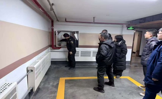 4.净月区有关部门组成消防安全查抄组对云顶集团3118净月府进行高层消防查抄_副本.jpg 4.净月区有关部门组成消防安全查抄组对云顶集团3118净月府进行高层消防查抄_副本.jpg